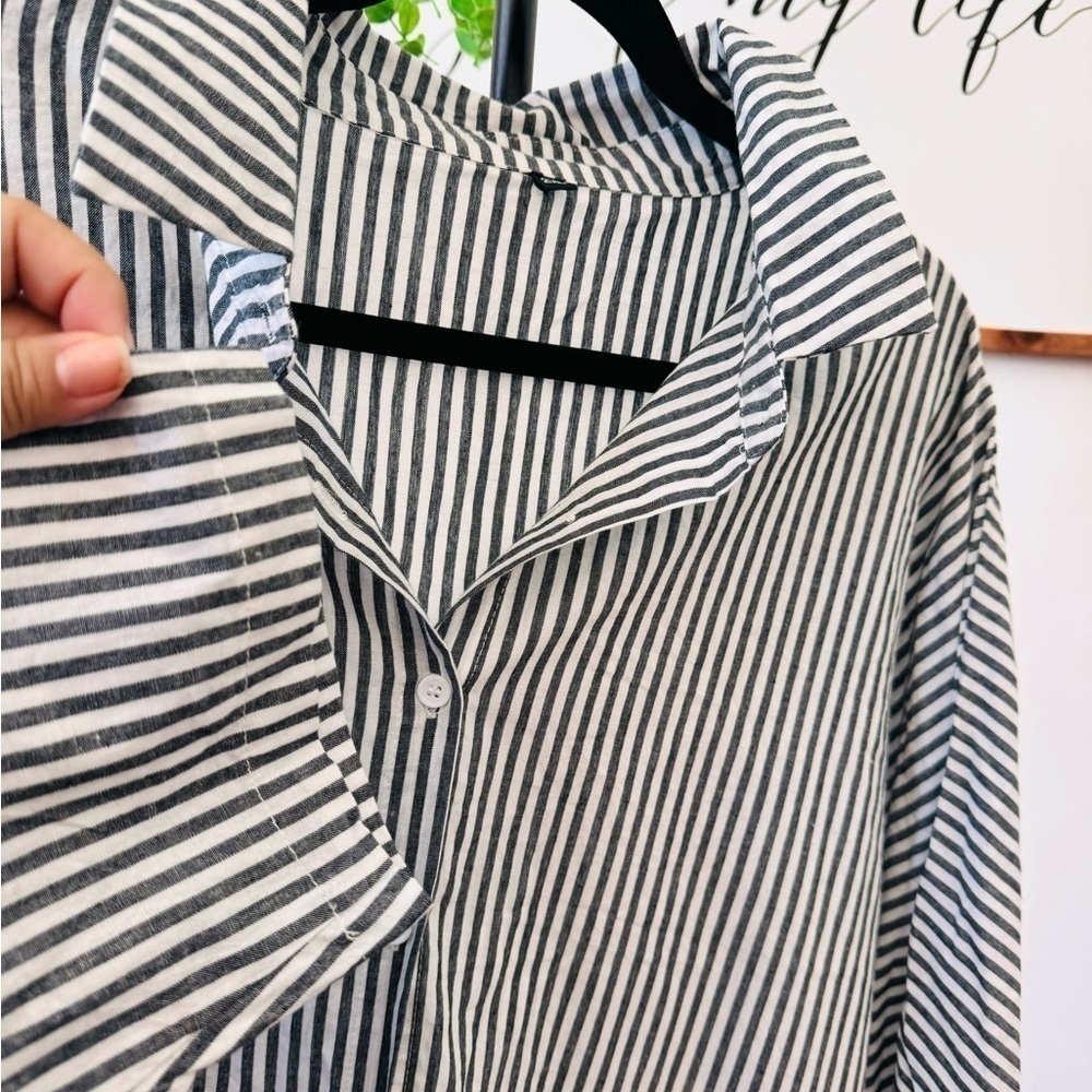Beautiful 100% cotton striped button-down minimalist shirt dress - Picture 9 of 11
